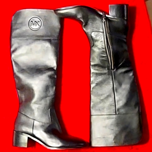 MK ladies boot 👢 - Picture 6 of 6
